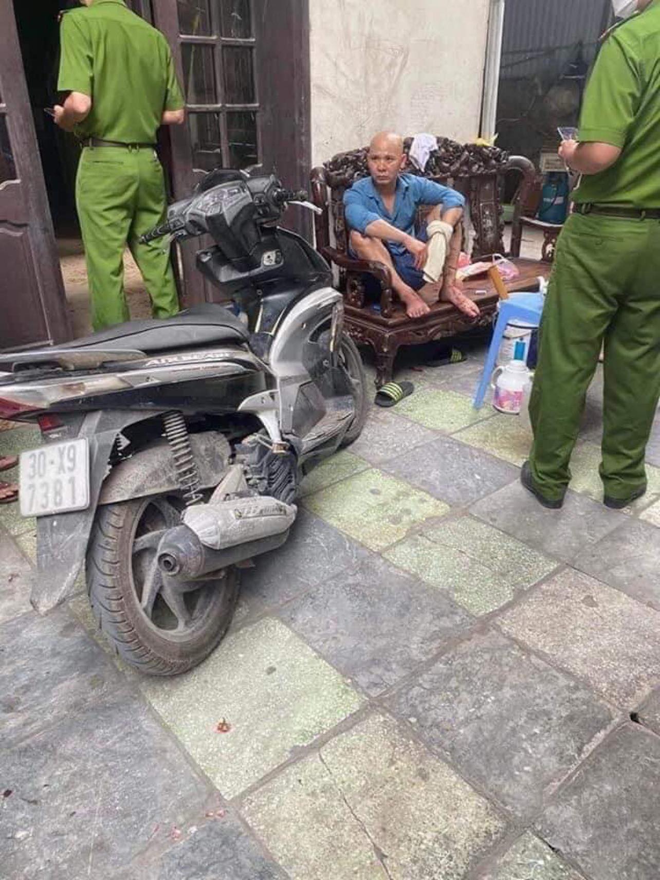 ha noi bat nguoi chong chem vo nguy kich ha noi bat nguoi chong chem vo nguy kich