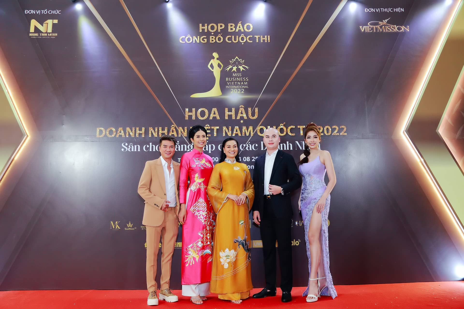 hop bao cong bo cuoc thi hoa hau doanh nhan viet nam quoc te 2022 4