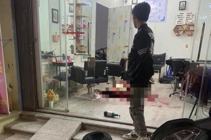 vu doi nam nu bi truy sat tai tiem toc o bac ninh co gai da tu vong vu doi nam nu bi truy sat tai tiem toc o bac ninh co gai da tu vong