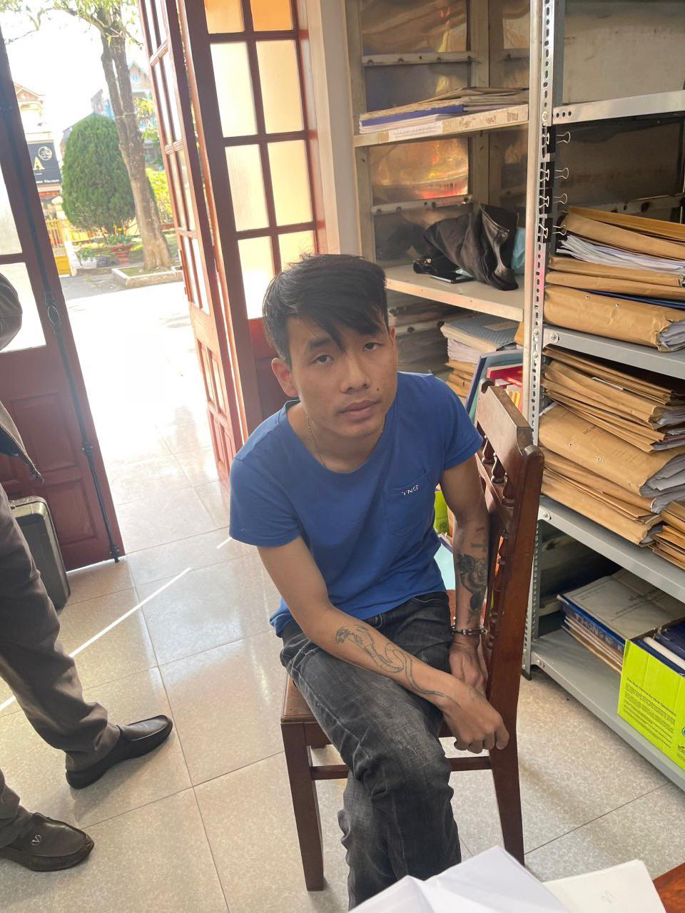 thai nguyen bat doi tuong dam thung tim thieu nien 14 tuoi 