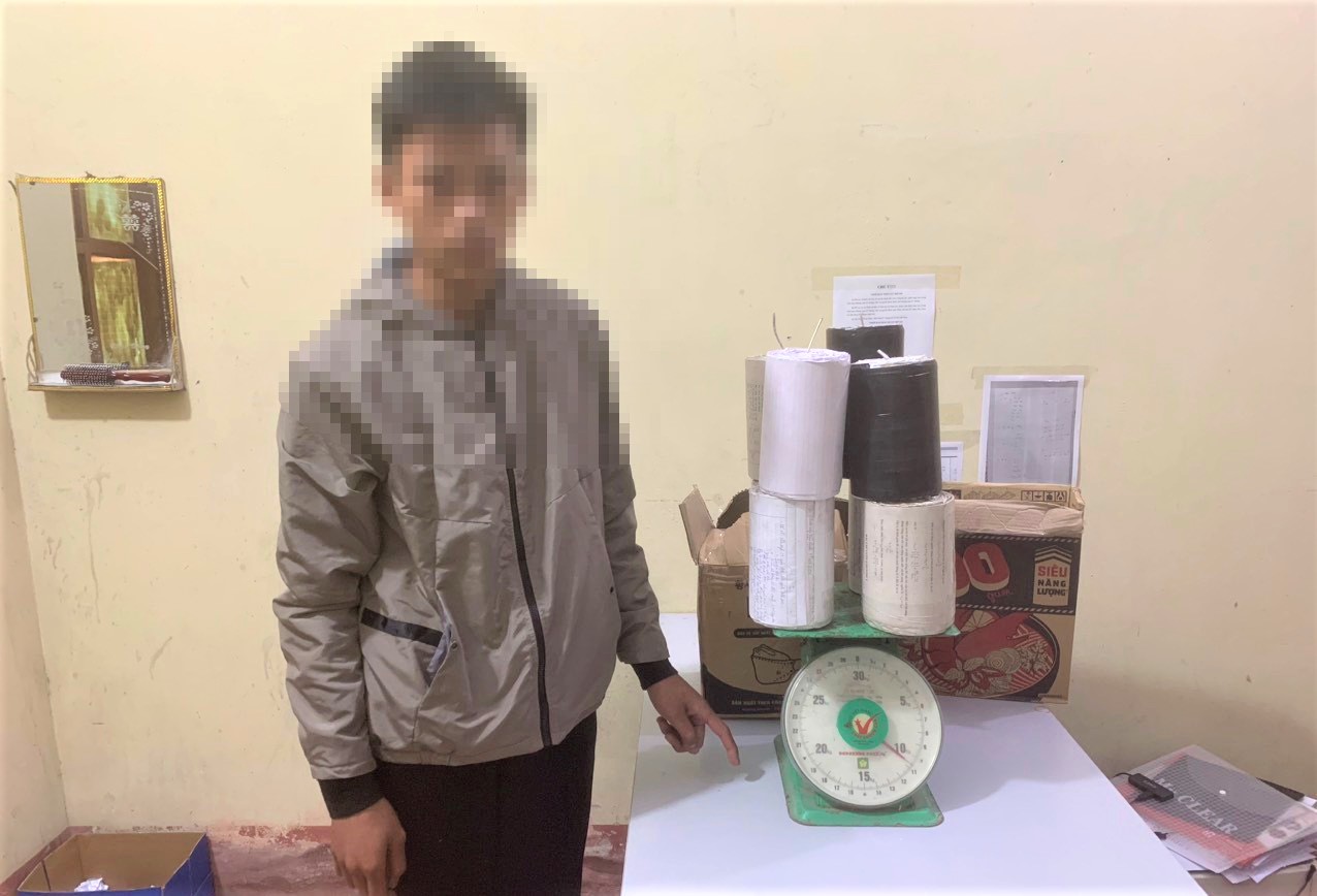 hai duong khoi to 3 thieu nien san xuat phao coi de ban kiem loi hai duong khoi to 3 thieu nien san xuat phao coi de ban kiem loi
