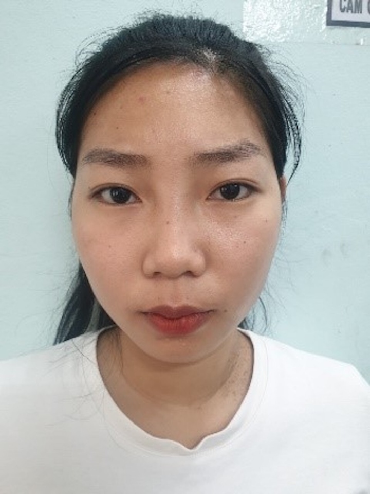 nu quai bi bat sau 1 ngay trom may tinh o trung tam thuong mai