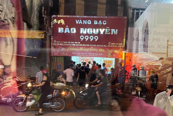 ra truong khong xin duoc viec cu nhan di cuop tiem vang o ha noi ra truong khong xin duoc viec cu nhan di cuop tiem vang o ha noi