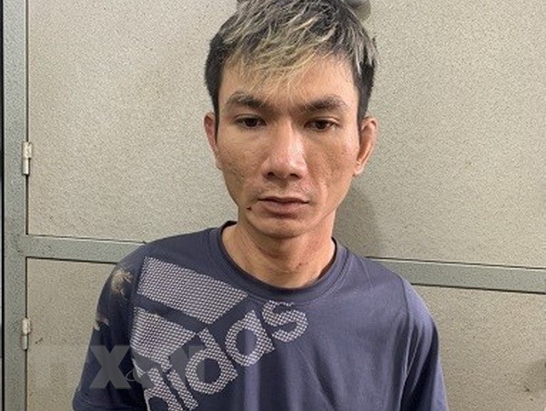 chan dung nghi pham cuop dung sung ban trong thuong con trai chu tiem vang o hai duong1 chan dung nghi pham cuop dung sung ban trong thuong con trai chu tiem vang o hai duong1
