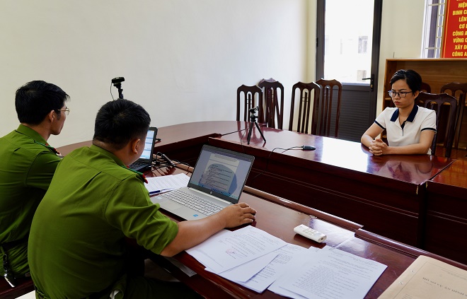 nu quai muon xe o to roi di cam co lay tien chi tieu ca nhan nu quai muon xe o to roi di cam co lay tien chi tieu ca nhan