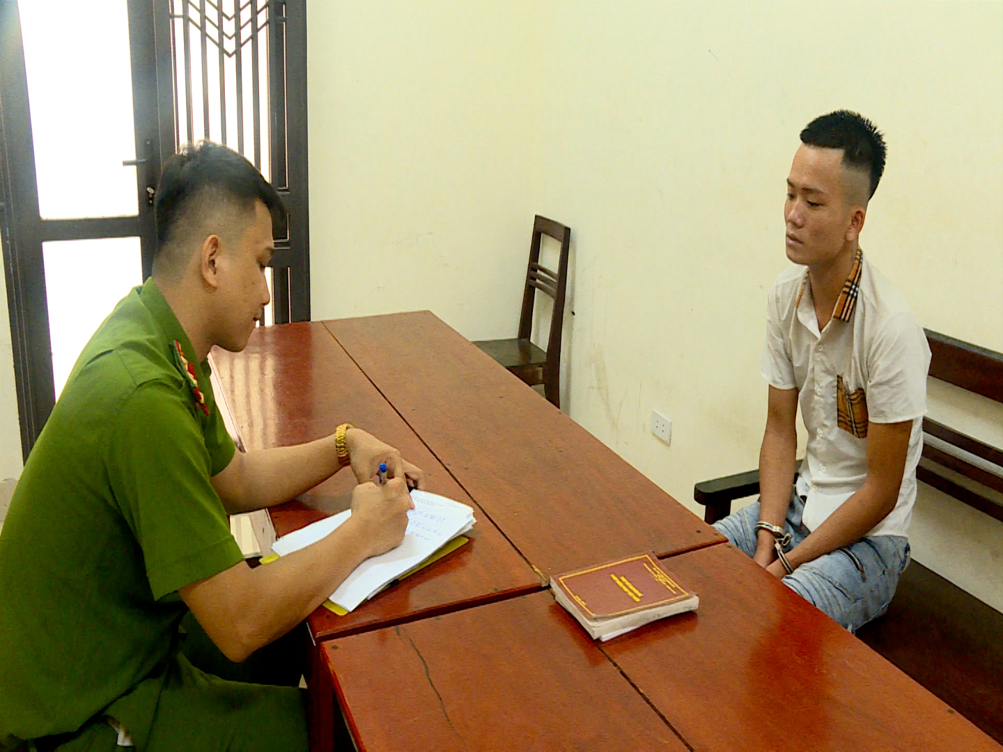 bat giu nam thanh nien cuop xe om sau 24h gay an o bac ninh bat giu nam thanh nien cuop xe om sau 24h gay an o bac ninh