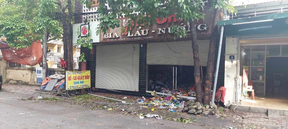 hoa binh chay nha luc nua dem khien 5 nguoi thuong vong hoa binh chay nha luc nua dem khien 5 nguoi thuong vong