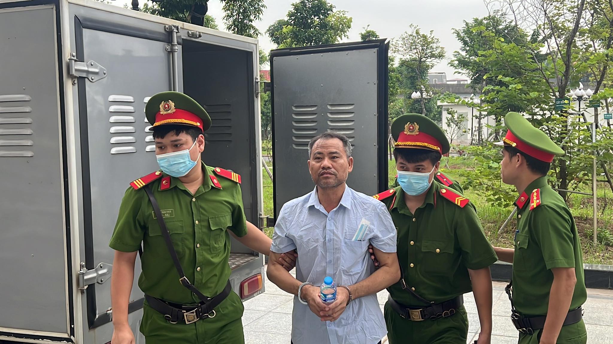 chu tich cong ty cong vien cay xanh chi tien cho ong nguyen duc chung vao cac dip le tet chu tich cong ty cong vien cay xanh chi tien cho ong nguyen duc chung vao cac dip le tet