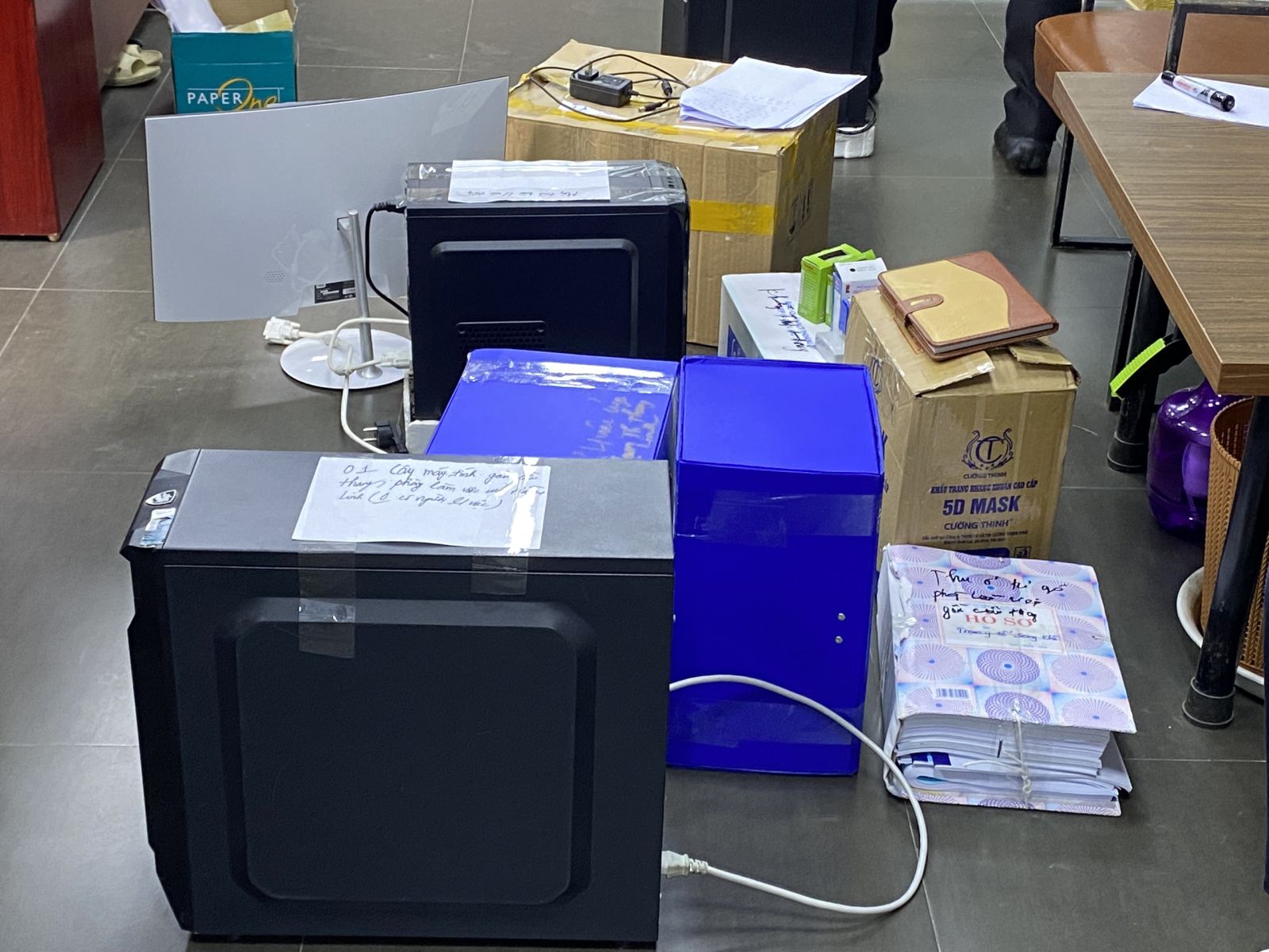 nguoi dan ong 31 tuoi mao danh pho vu truong ban noi chinh trung uong lua dao gan 10 ty dong1 nguoi dan ong 31 tuoi mao danh pho vu truong ban noi chinh trung uong lua dao gan 10 ty dong1