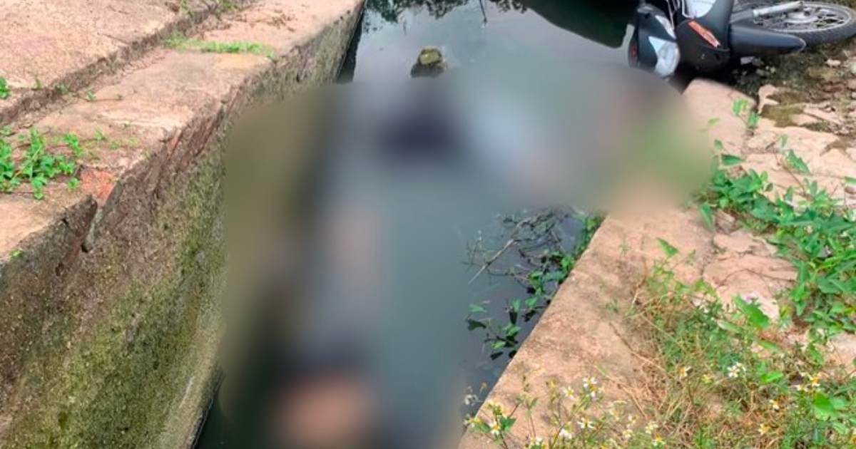 hang chuc thanh thieu nien duoi danh nhau tren duong o ha noi 2 nguoi tu vong o muong nuoc