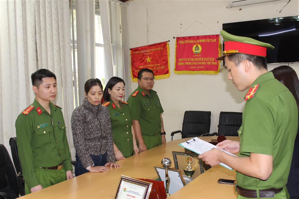 khoi to tong giam doc cong ty co phan cao su son la va dong pham1 khoi to tong giam doc cong ty co phan cao su son la va dong pham1