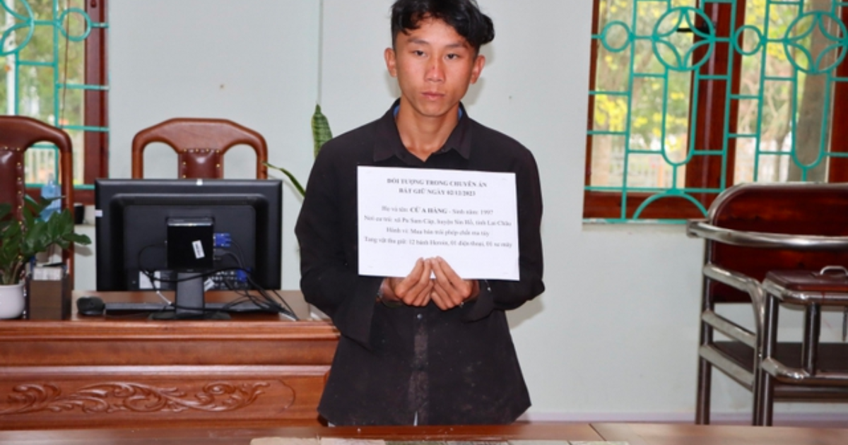 An ninh - Hình sự - Bắt nam thanh niên 'liều lĩnh' mua bán trái phép 12 bánh heroin