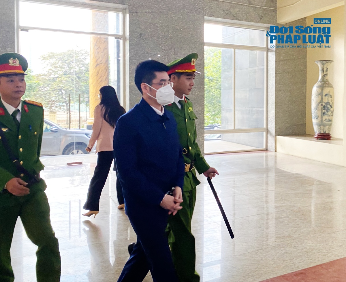 cuu dieu tra vien hoang van hung hau toa phuc tham dai an chuyen bay giai cuu 1 cuu dieu tra vien hoang van hung hau toa phuc tham dai an chuyen bay giai cuu 1
