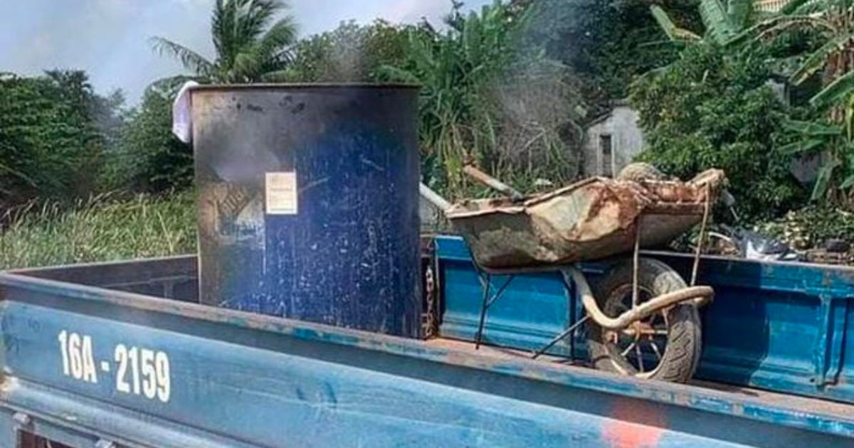 thi the chay den trong thung phi he lo toi ac trong can nha vang mui khet bi an ky 1 1 thi the chay den trong thung phi he lo toi ac trong can nha vang mui khet bi an ky 1 1