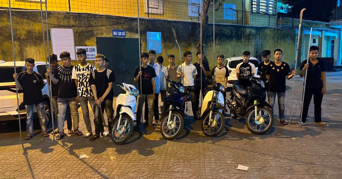 mau thuan tren facebook 2 thanh nien goi hang chuc tro thu mang hung khi di gay roi mau thuan tren facebook 2 thanh nien goi hang chuc tro thu mang hung khi di gay roi