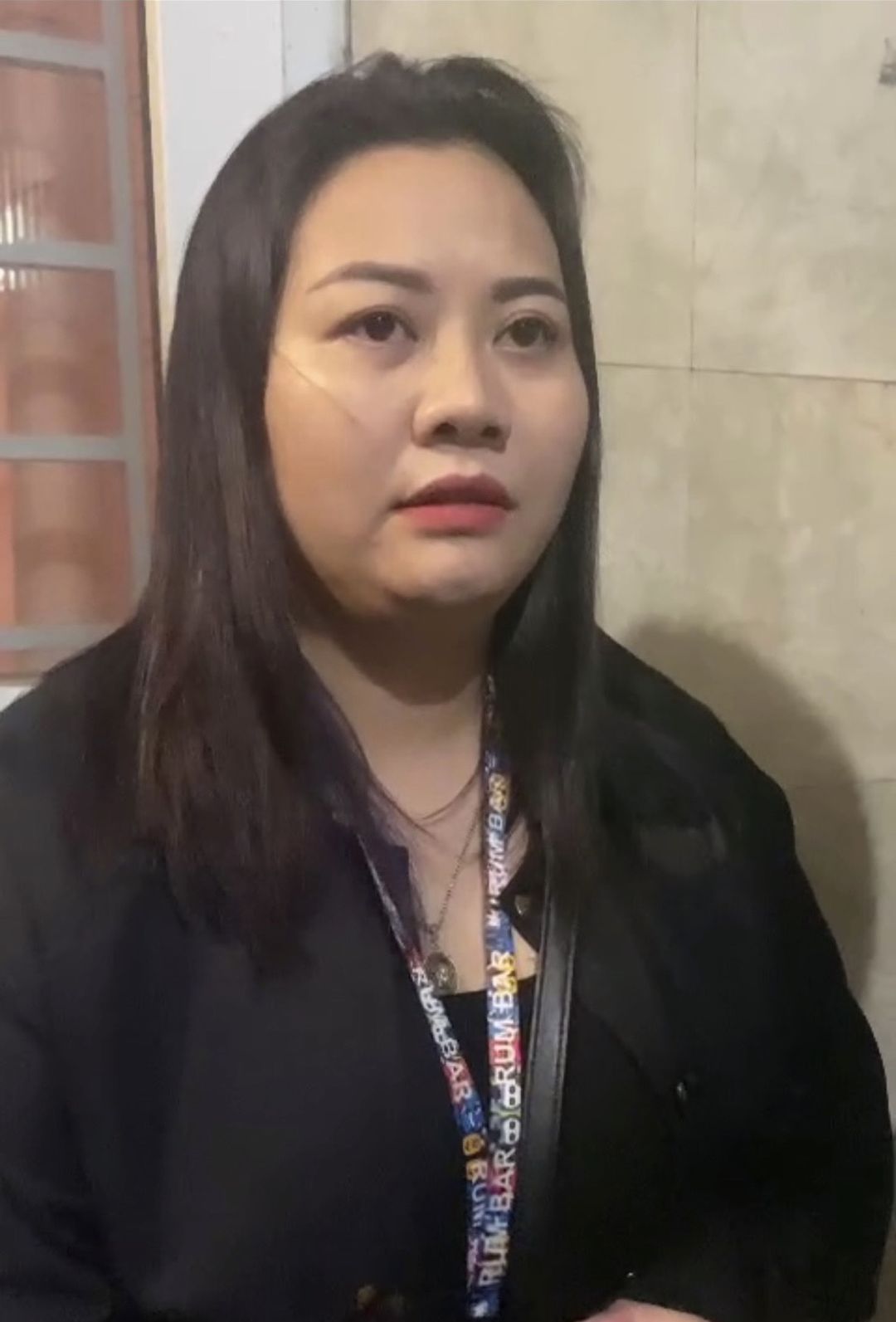 bat giu hotgirl giau ma tuy trong bao thuoc la di ban kiem loi bat giu hotgirl giau ma tuy trong bao thuoc la di ban kiem loi