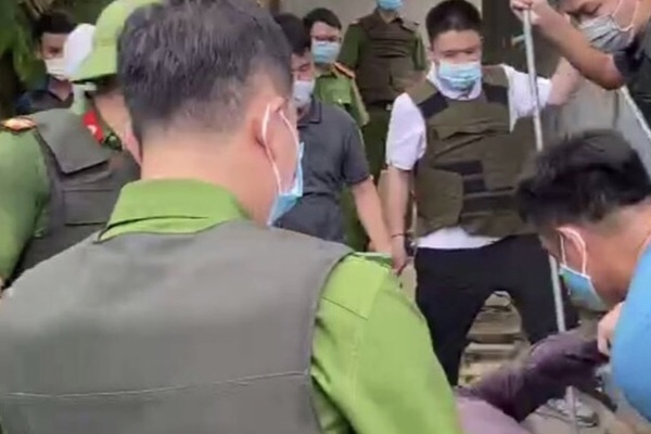 vu pho cong an huyen bi phong dinh ba tiet lo bat ngo ve nghi pham 2 vu pho cong an huyen bi phong dinh ba tiet lo bat ngo ve nghi pham 2