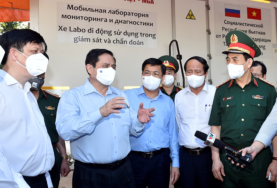 thu tuong vao tam dich bac giang kiem tra dong vien luc luong tuyen dau 2 thu tuong vao tam dich bac giang kiem tra dong vien luc luong tuyen dau 2
