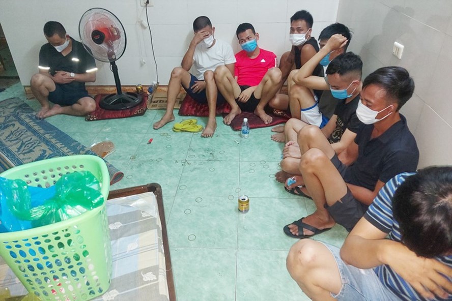 dot kich soi bac khung trong khach san bat qua tang dai uy cong an dang sat phat dot kich soi bac khung trong khach san bat qua tang dai uy cong an dang sat phat