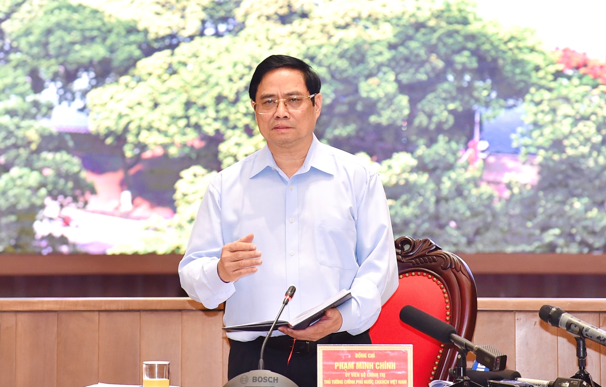 thu tuong pham minh chinh ha noi phai uu tien so 1 cho phong chong dich an toan hieu qua 4