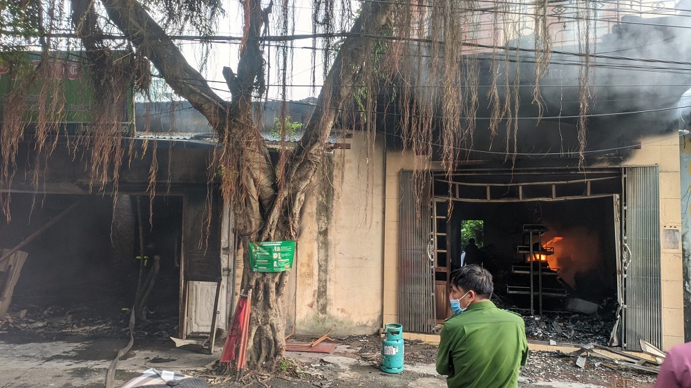 vu 2 vo chong chet bat thuong trong can nha boc chay o hai phong hang xom noi gi 2 vu 2 vo chong chet bat thuong trong can nha boc chay o hai phong hang xom noi gi 2