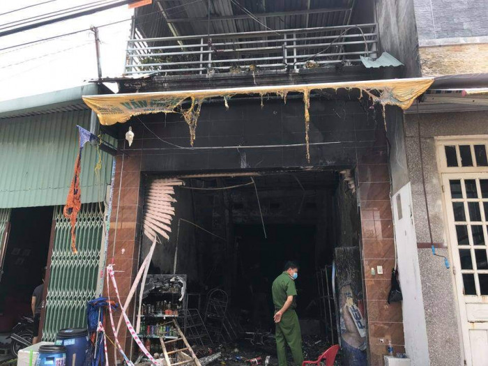 rung minh hien truong vu chay nha luc nua dem 5 nguoi chet o binh duong 2 rung minh hien truong vu chay nha luc nua dem 5 nguoi chet o binh duong 2