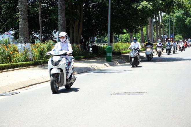 tin tuc du bao thoi tiet hom nay 22 8 ha noi nang nong 37 do c