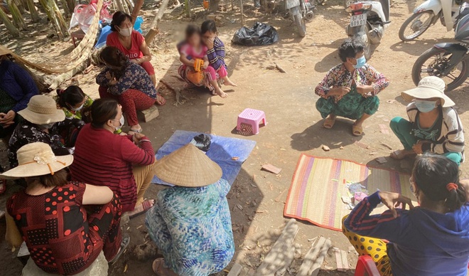 vu 12 quy ba bi bat dang sat phat nhau o an giang co nguoi be theo ca con nho vu 12 quy ba bi bat dang sat phat nhau o an giang co nguoi be theo ca con nho