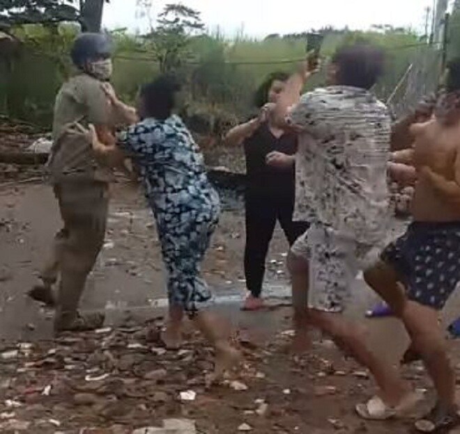 vu clip to truong to dan pho giang co voi nguoi dan o tp hcm lanh dao quan 8 noi gi vu clip to truong to dan pho giang co voi nguoi dan o tp hcm lanh dao quan 8 noi gi