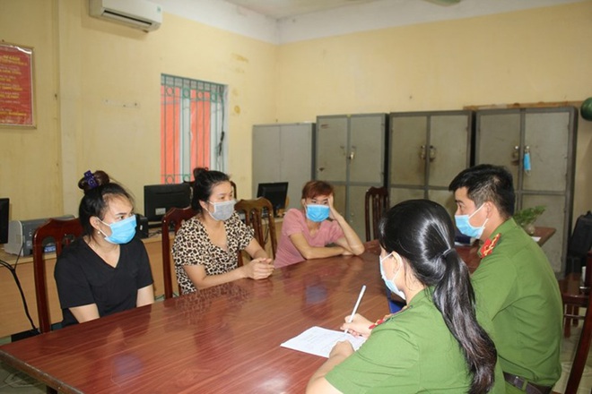 vu bat qua tang 3 doi nam nu mua ban dam voi gia 600 000 dong nguoi chu nha nghi khai gi vu bat qua tang 3 doi nam nu mua ban dam voi gia 600 000 dong nguoi chu nha nghi khai gi