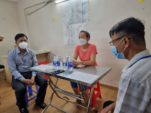 dien bien nong vu canh sat pha cua cuong che nguoi dan di test covid 19 o binh duong