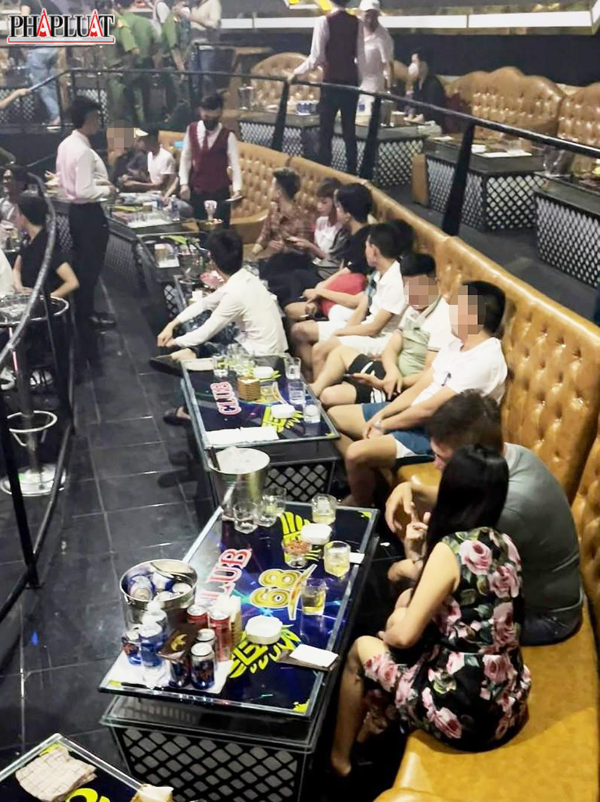 kiem tra bar club 68 o vuon lai phat hien 9 dan choi duong tinh ma tuy kiem tra bar club 68 o vuon lai phat hien 9 dan choi duong tinh ma tuy