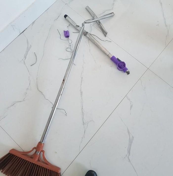 vu be gai 4 tuoi bi bao hanh da man di ruot khai nguyen nhan gay phan no 2