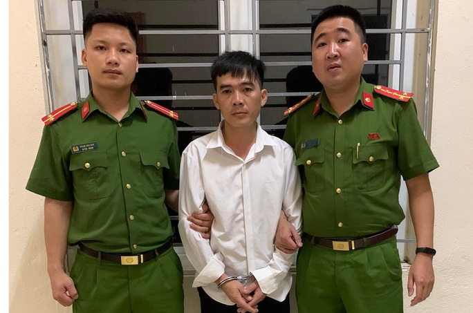 dan nguoi yeu ve que choi nguoi dan ong 35 tuoi bi cong an bat vi ly do bat ngo dan nguoi yeu ve que choi nguoi dan ong 35 tuoi bi cong an bat vi ly do bat ngo