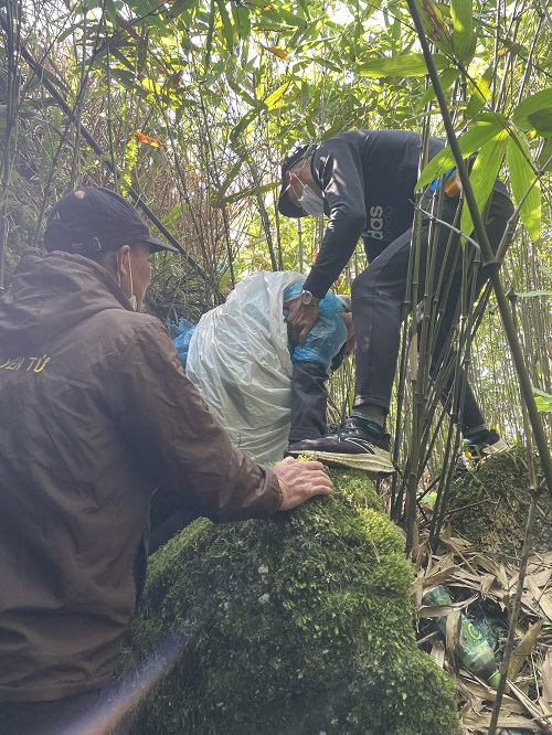vu nguoi phu nu song sot sau 7 ngay roi xuong vuc sau o yen tu nguoi truc tiep cuu nan nhan noi gi vu nguoi phu nu song sot sau 7 ngay roi xuong vuc sau o yen tu nguoi truc tiep cuu nan nhan noi gi