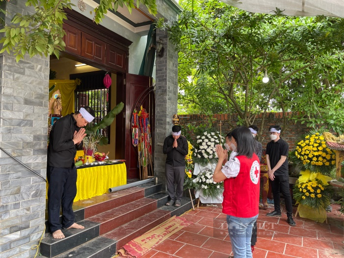 vu va cham xe ho vo 3 me con di xe may tu vong nan nhan la be trai tung bi trao nham vu va cham xe ho vo 3 me con di xe may tu vong nan nhan la be trai tung bi trao nham