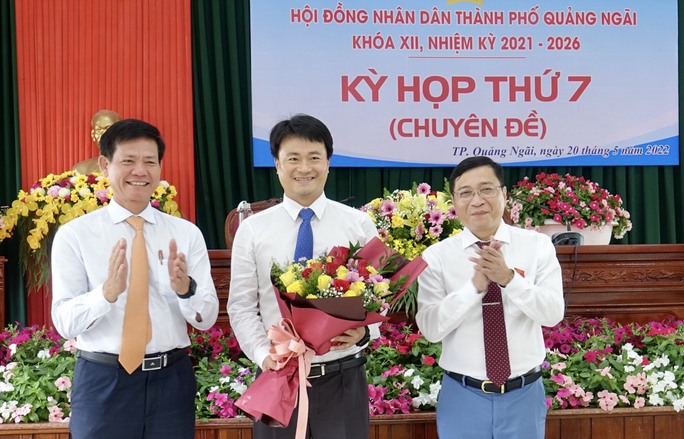 chan dung tan chu tich ubnd 42 tuoi cua tp quang ngai chan dung tan chu tich ubnd 42 tuoi cua tp quang ngai