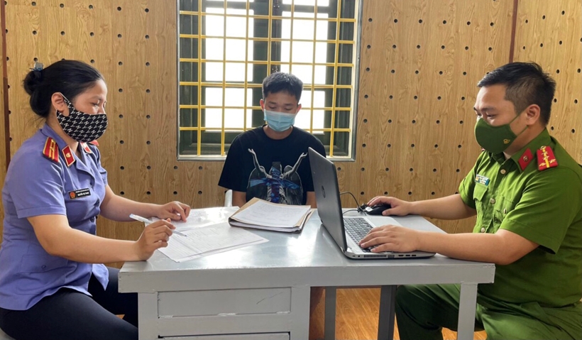 hai duong giao cau voi thieu nu duoi 16 tuoi nam sinh lop 12 bi bat giam hai duong giao cau voi thieu nu duoi 16 tuoi nam sinh lop 12 bi bat giam