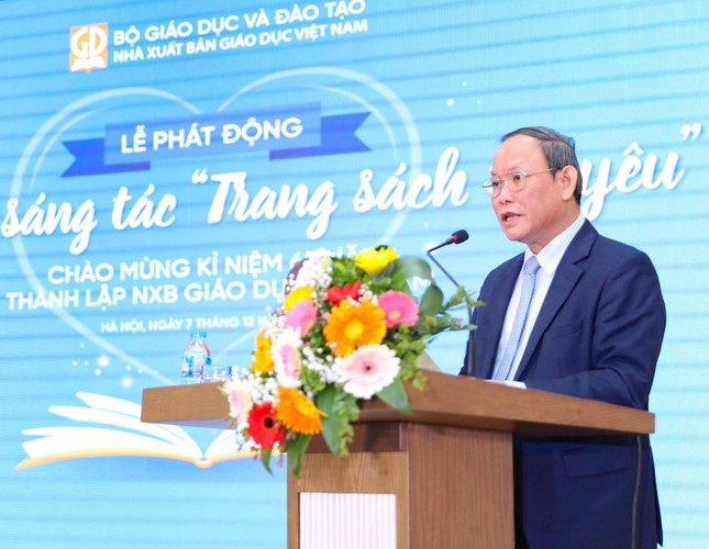 vi sao nguoi dung dau nxb giao duc viet nam bi ky luat