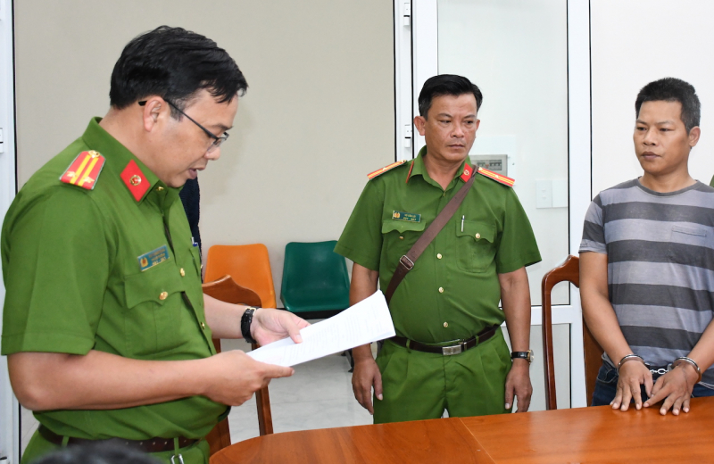 em ruot doi tuong co mau mat hoa ba bat o tra vinh bi bat1 em ruot doi tuong co mau mat hoa ba bat o tra vinh bi bat1
