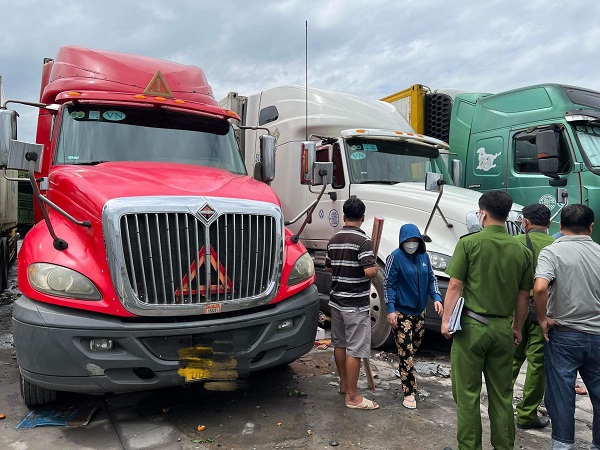 tai xe container 50 tuo i chet bat thuong trong bai xe gan cho dau moi thu duc tai xe container 50 tuo i chet bat thuong trong bai xe gan cho dau moi thu duc