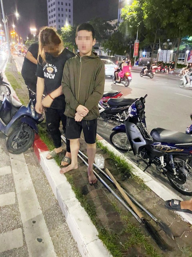 thieu nu kep ba vac phong lon dieu pho o ha noi