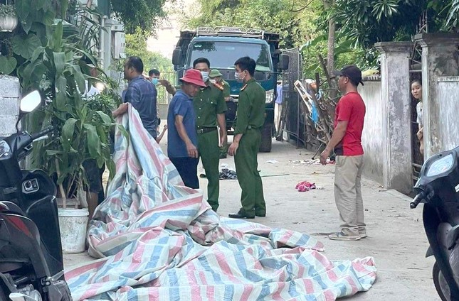 vu be gai 2 tuoi bi xe tai can tu vong truoc cong nha he lo nguyen nhan vu be gai 2 tuoi bi xe tai can tu vong truoc cong nha he lo nguyen nhan