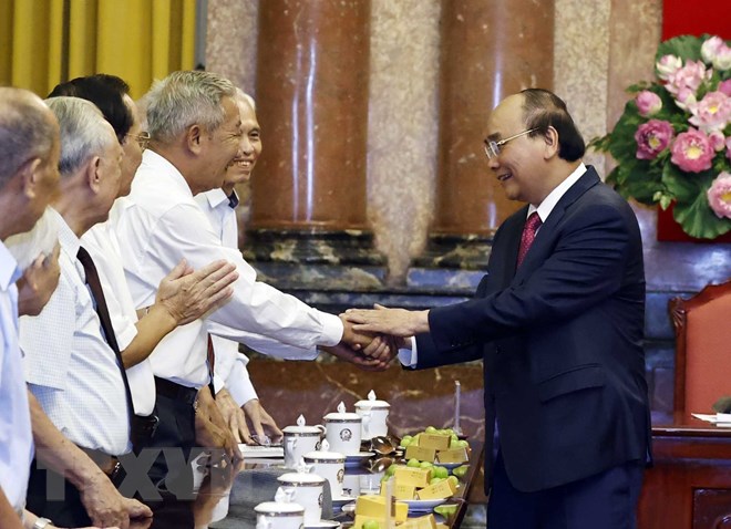 chu tich nuoc gap mat cac can bo tung phuc vu va bao ve bac ho 3 chu tich nuoc gap mat cac can bo tung phuc vu va bao ve bac ho 3