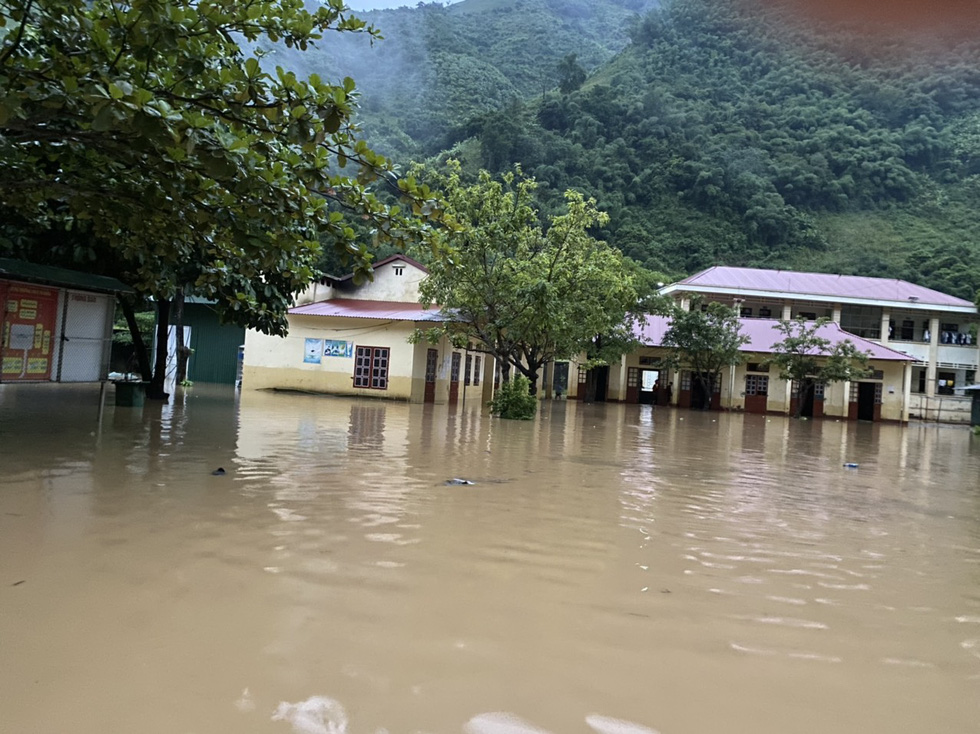 truong thcs ta khoa chim trong bien nuoc hang tram hoc sinh phai nghi hoc 1