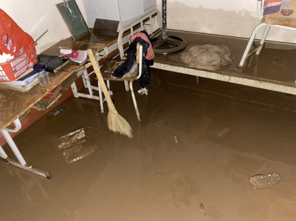 truong thcs ta khoa chim trong bien nuoc hang tram hoc sinh phai nghi hoc 2