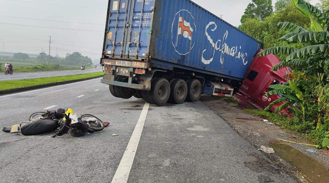container gay tai nan kinh hoang mot nha su tu vong container gay tai nan kinh hoang mot nha su tu vong
