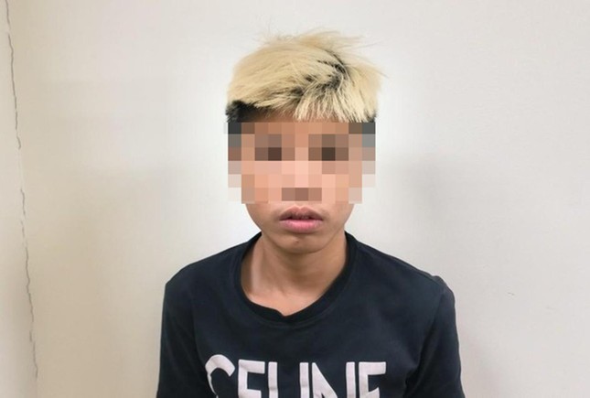 vu thieu nien dung vo chai bia nem nguoi di duong o ha noi tinh tiet bat ngo