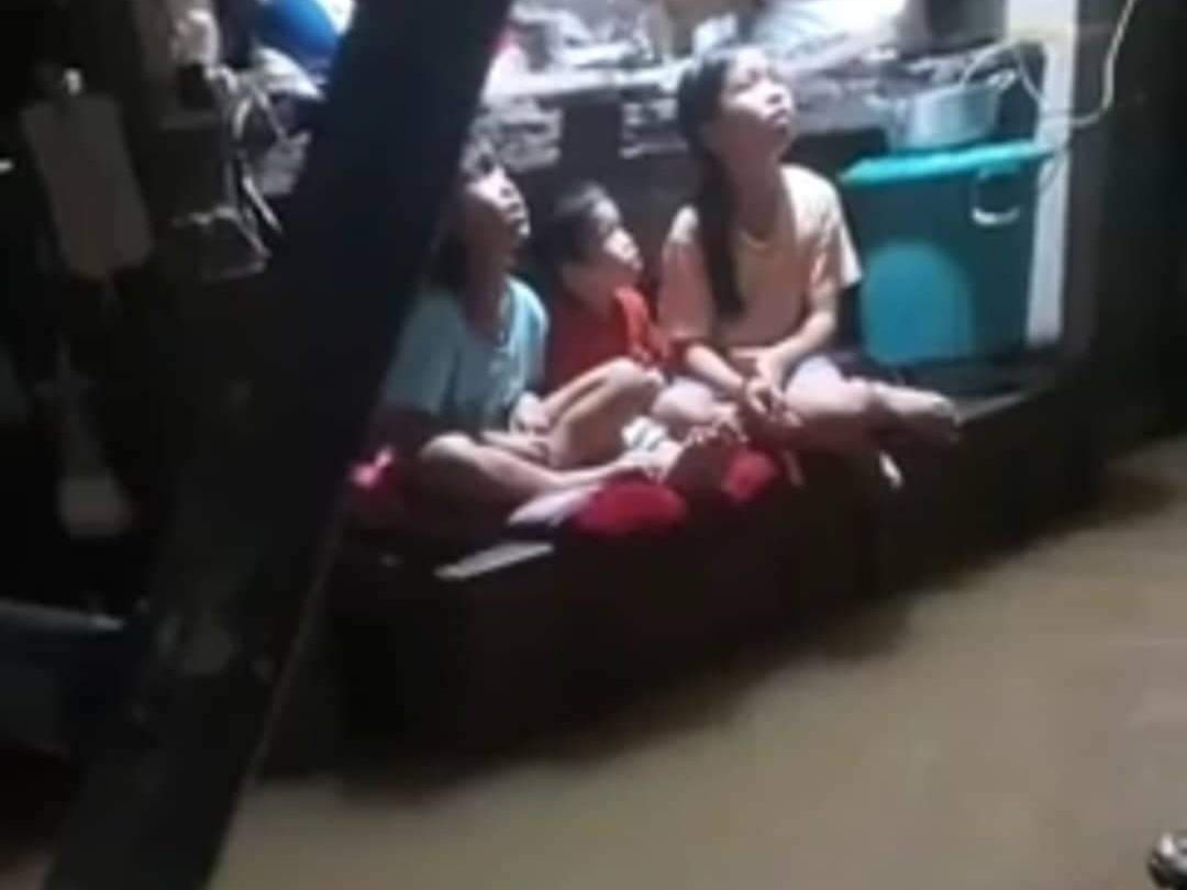 thua thien hue mua lon nhieu noi bi co lap giua bien nuoc 2 thua thien hue mua lon nhieu noi bi co lap giua bien nuoc 2
