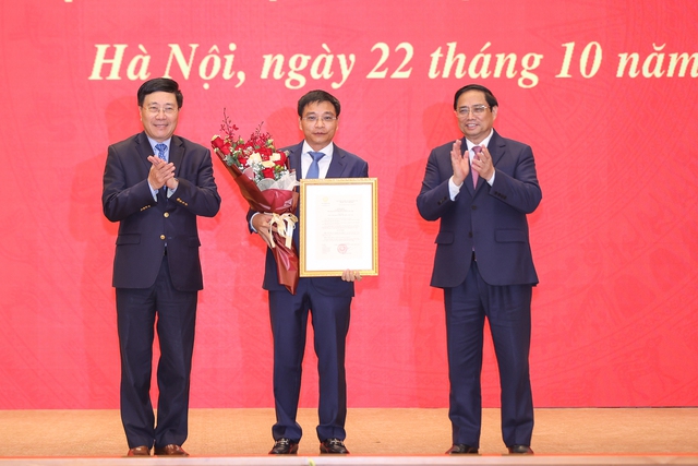 thu tuong pham minh chinh trao quyet dinh bo nhiem hai bo truong 3 thu tuong pham minh chinh trao quyet dinh bo nhiem hai bo truong 3